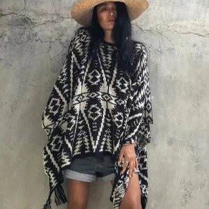 Poncho Motifs Géométriques Aztèques Noir Blanc