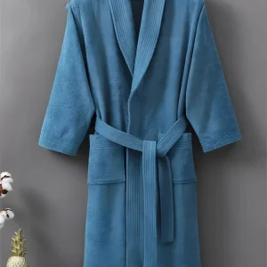 Peignoir Bleu Ciel en Coton Éponge - Confort et Douceur