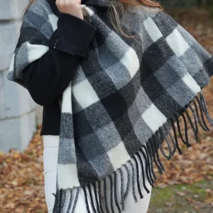 -50% Poncho gris et noir
