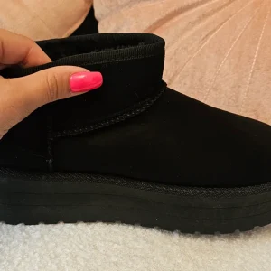 Boots Velours Femme – Bottines en velours élégantes