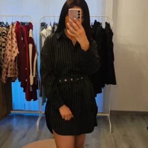 Chemise Longue Rayée Femme – Coupe longue & élégante