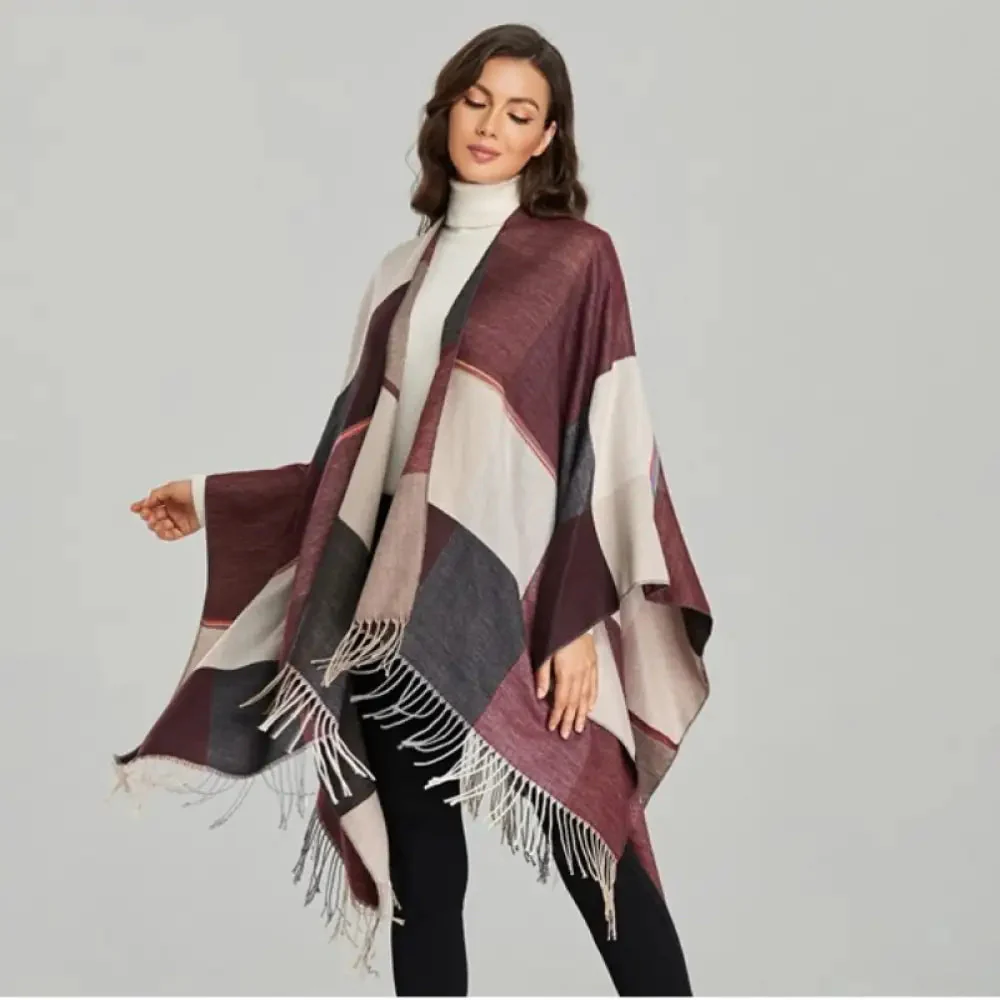 Poncho Bordeaux à Franges Femme – Image 3