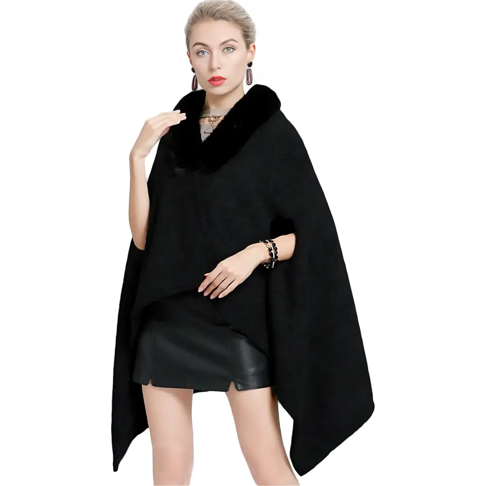 Poncho femme noir fourrure – Image 2