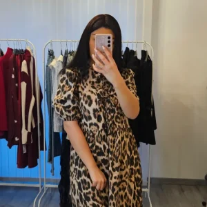 Robe Léopard Femme – Imprimé animal audacieux